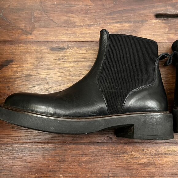 Women's Emanuele Crasto Black Pull on Leather Ankle Boot Sz 9 - Picture 9 of 11